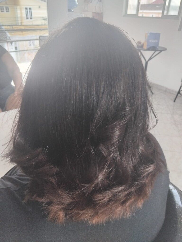 Ondas no cabelo médio